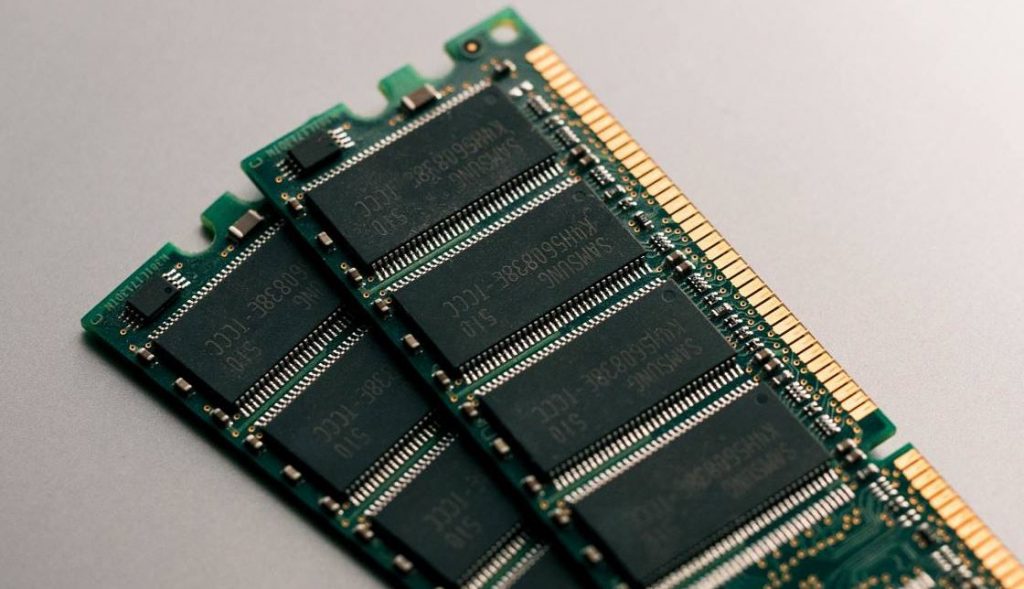 que caracteristicas tiene la memoria ram
